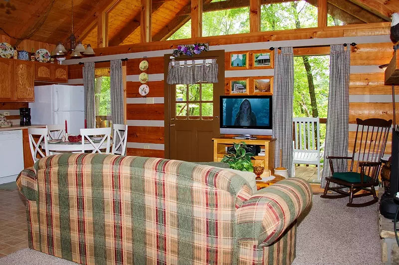 ROMANTIC HIDEAWAY