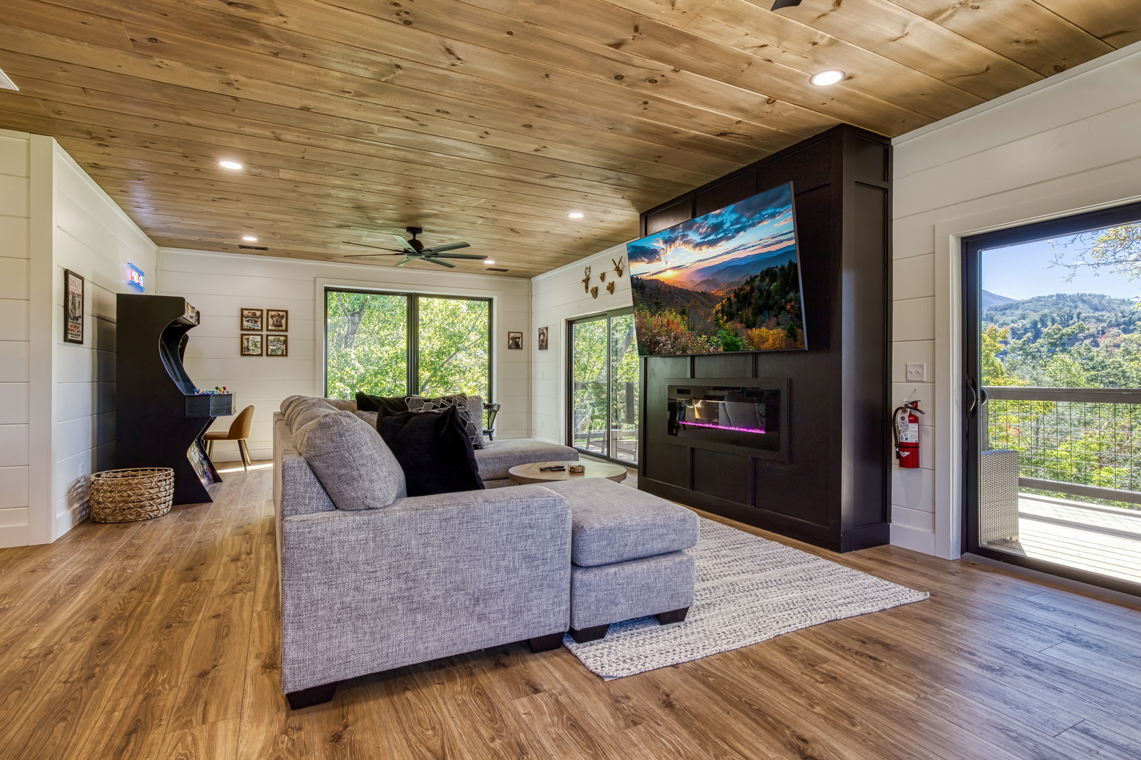 WANDERIN' BEAR LODGE