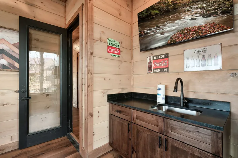 MOUNTAIN MASTERPIECE