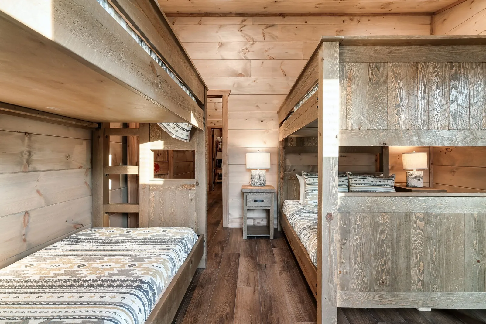 MOUNTAIN MASTERPIECE