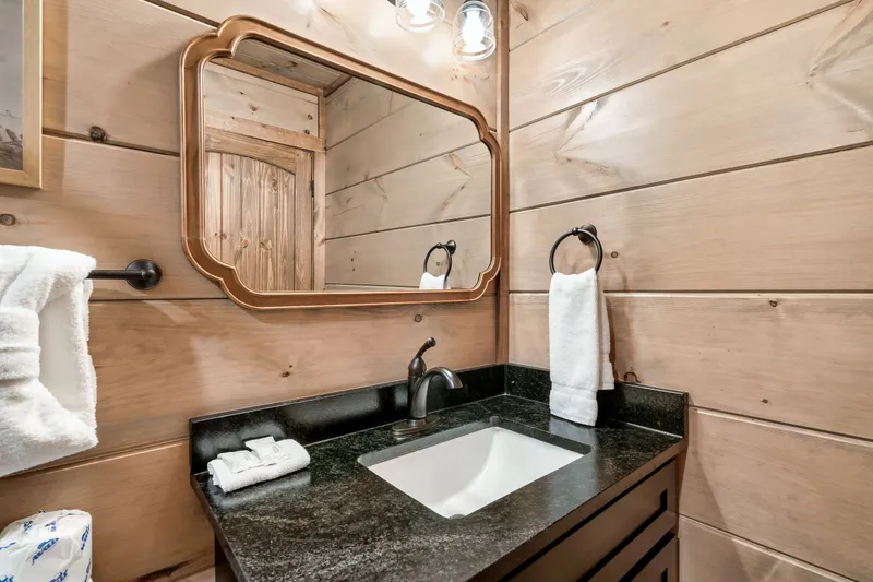 MOUNTAIN MASTERPIECE