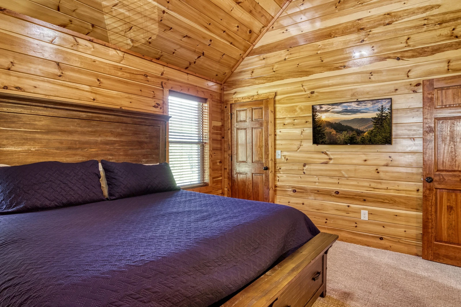 MOUNTAIN VIEW POOL LODGE