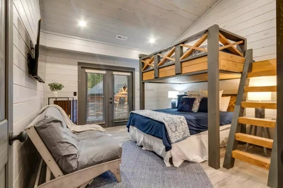 room at bear trail lodge which is one of our big cabins in the Smokies
